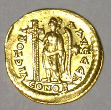 Load image into Gallery viewer, Rome, Eastern Empire. Arcadius 383-408 A.D. AV Solidus.
