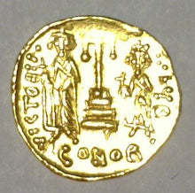 Load image into Gallery viewer, Byzantine Empire. Constantine IV 668-685 A.D. AV Solidus.

