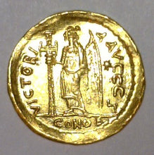 Load image into Gallery viewer, Rome, Eastern Empire. Zeno 476-491 A.D. AV Solidus.
